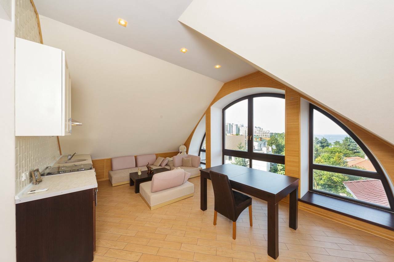 Оренда будинку 600 м², Мореходный пров., 3