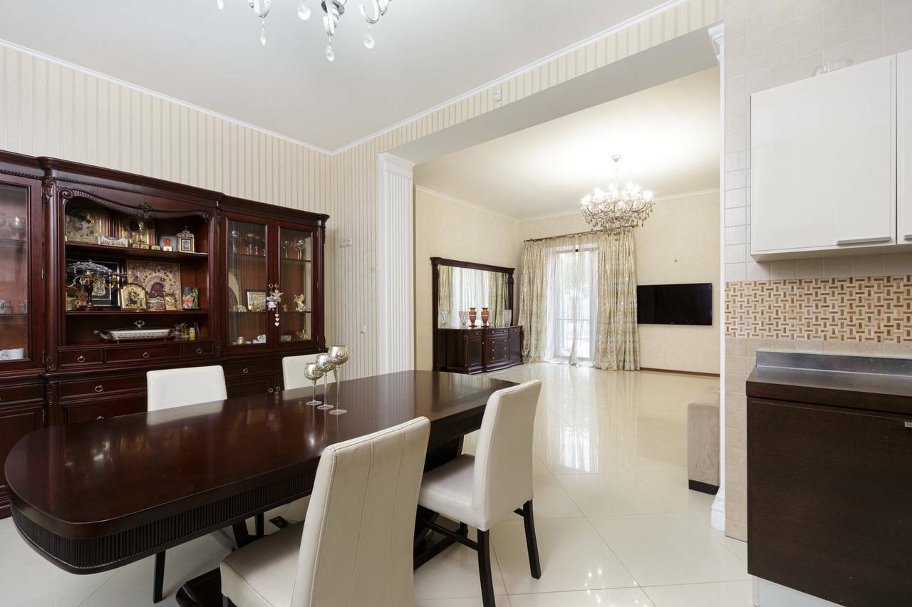 Оренда будинку 600 м², Мореходный пров., 3