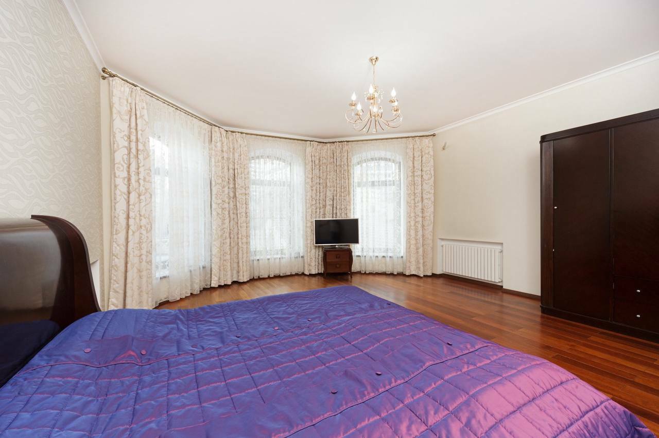 Оренда будинку 600 м², Мореходный пров., 3