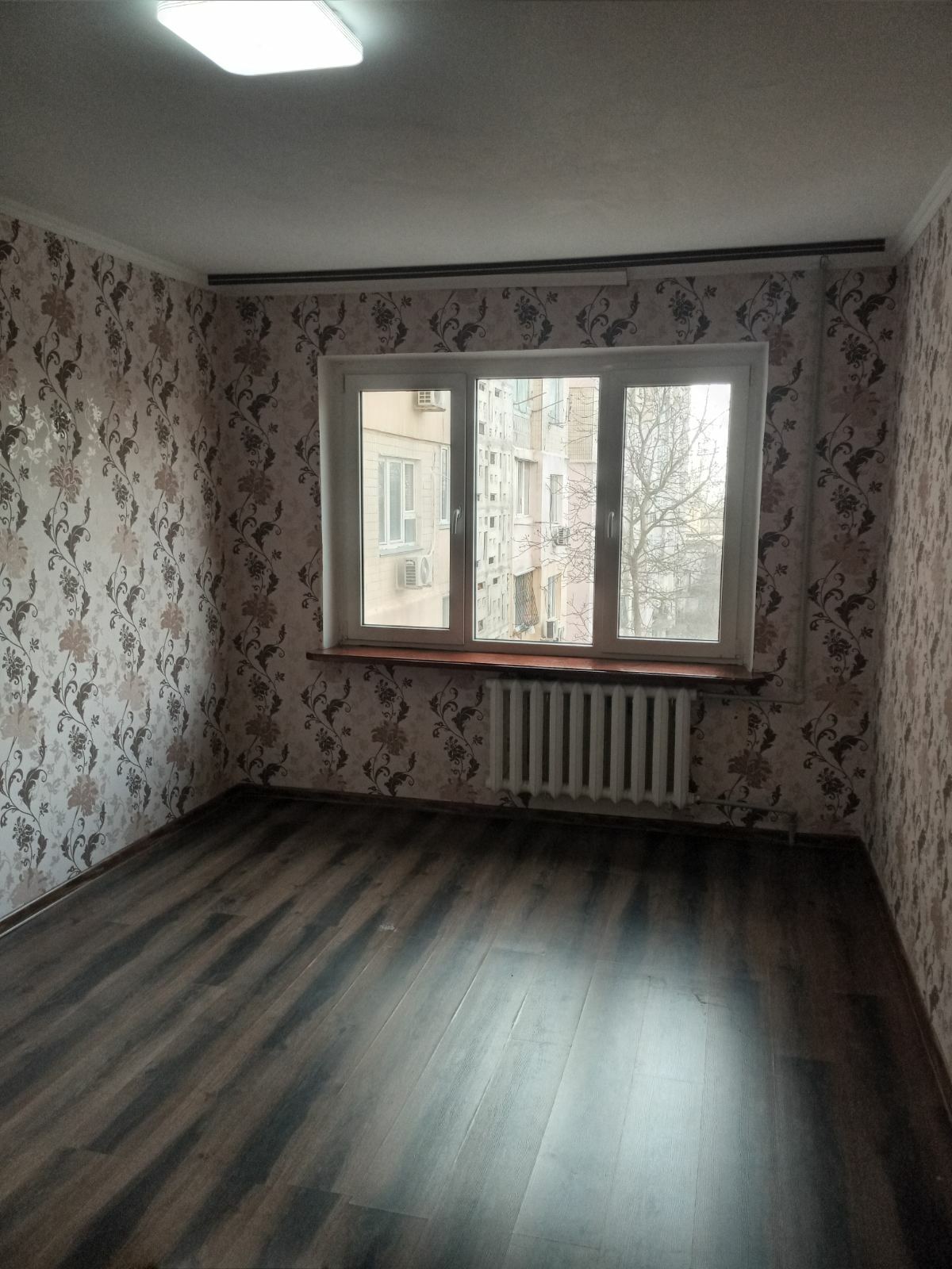 Продажа 3-комнатной квартиры 63 м², Добровольского просп., 65