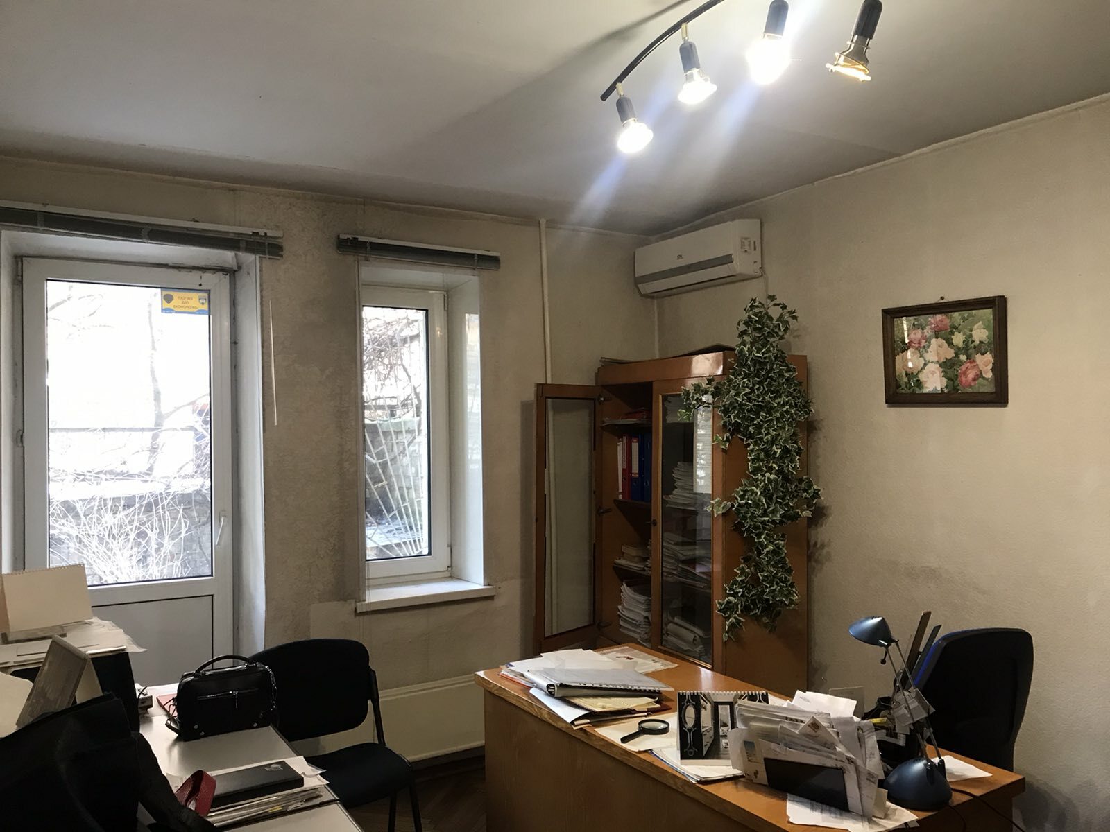 Продаж офісу 71.4 м², Костянтинівська вул.