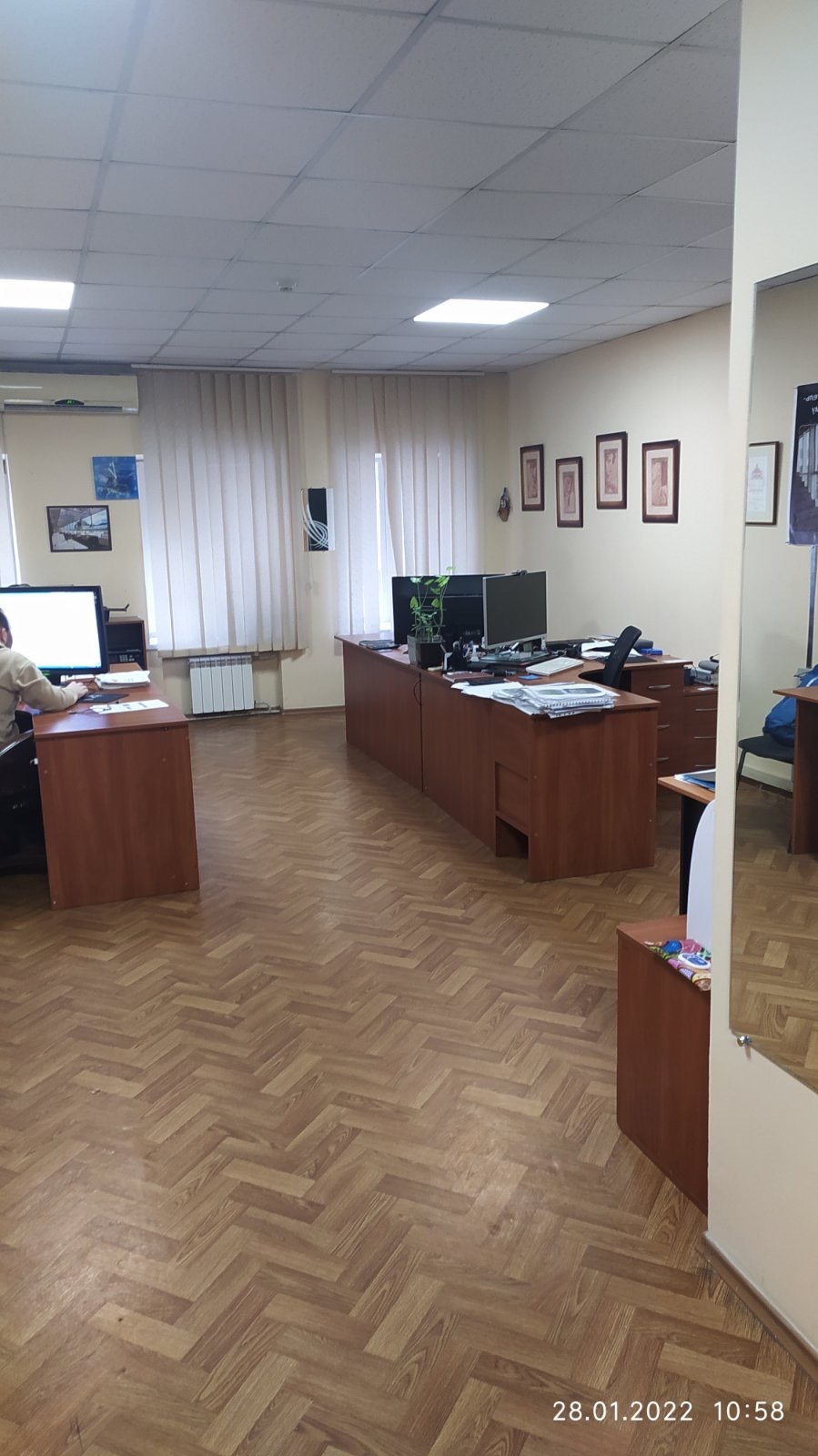 Оренда офісу 57 м², Лариси Руденко вул., 6А