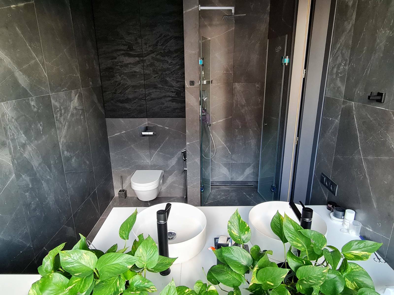 Продажа 3-комнатной квартиры 109 м², Генуэзская ул., 3