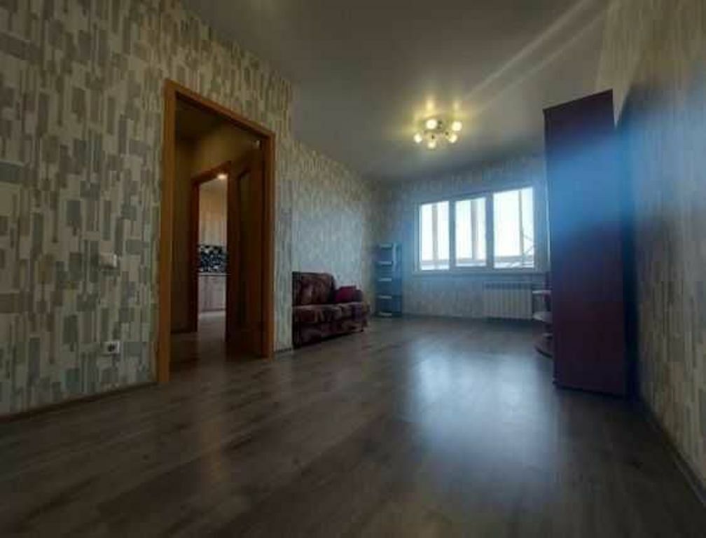 Оренда 1-кімнатної квартири 40 м², Радистів вул., 4