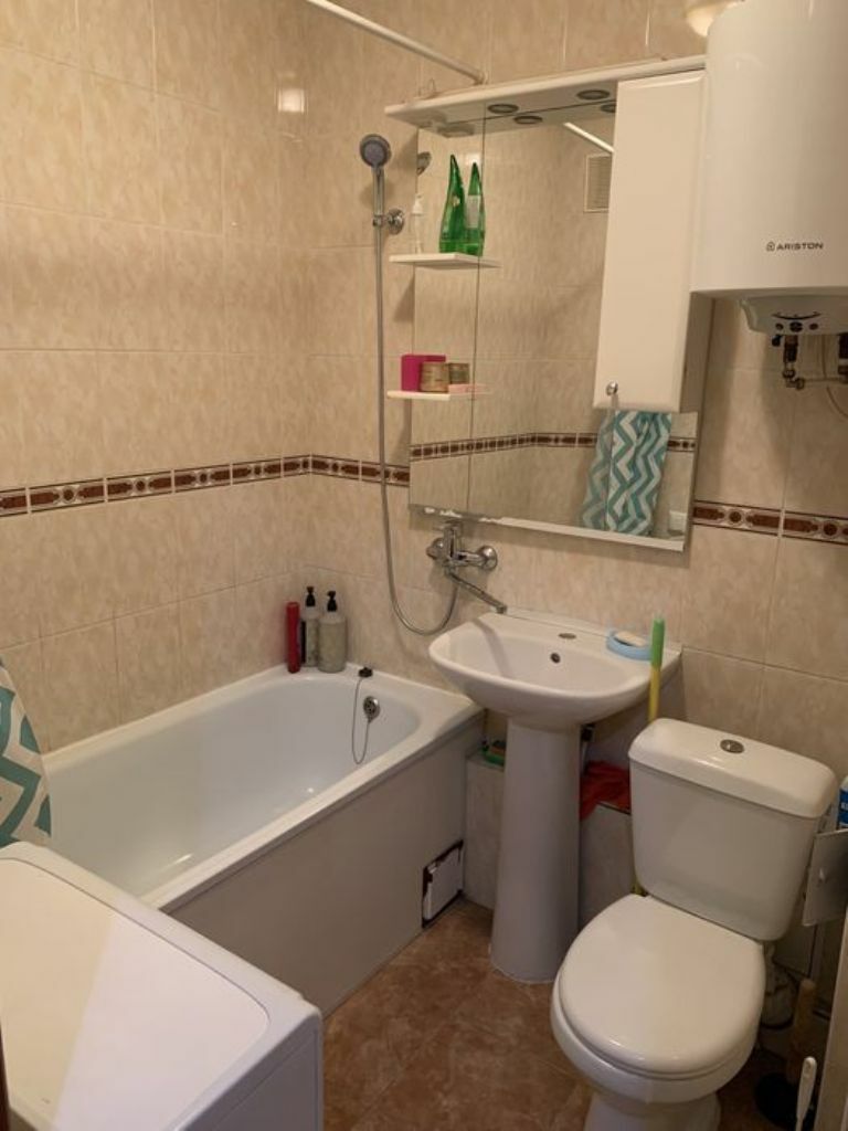 Оренда 1-кімнатної квартири 40 м², Новорічна вул., 75