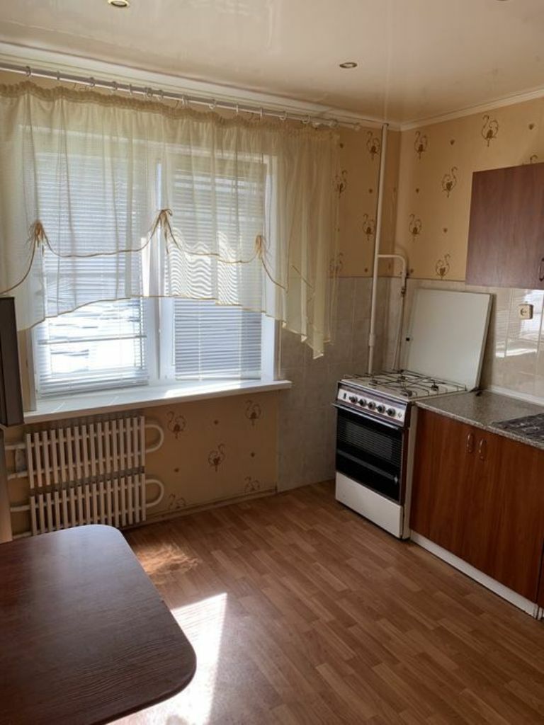 Оренда 1-кімнатної квартири 40 м², Новорічна вул., 75