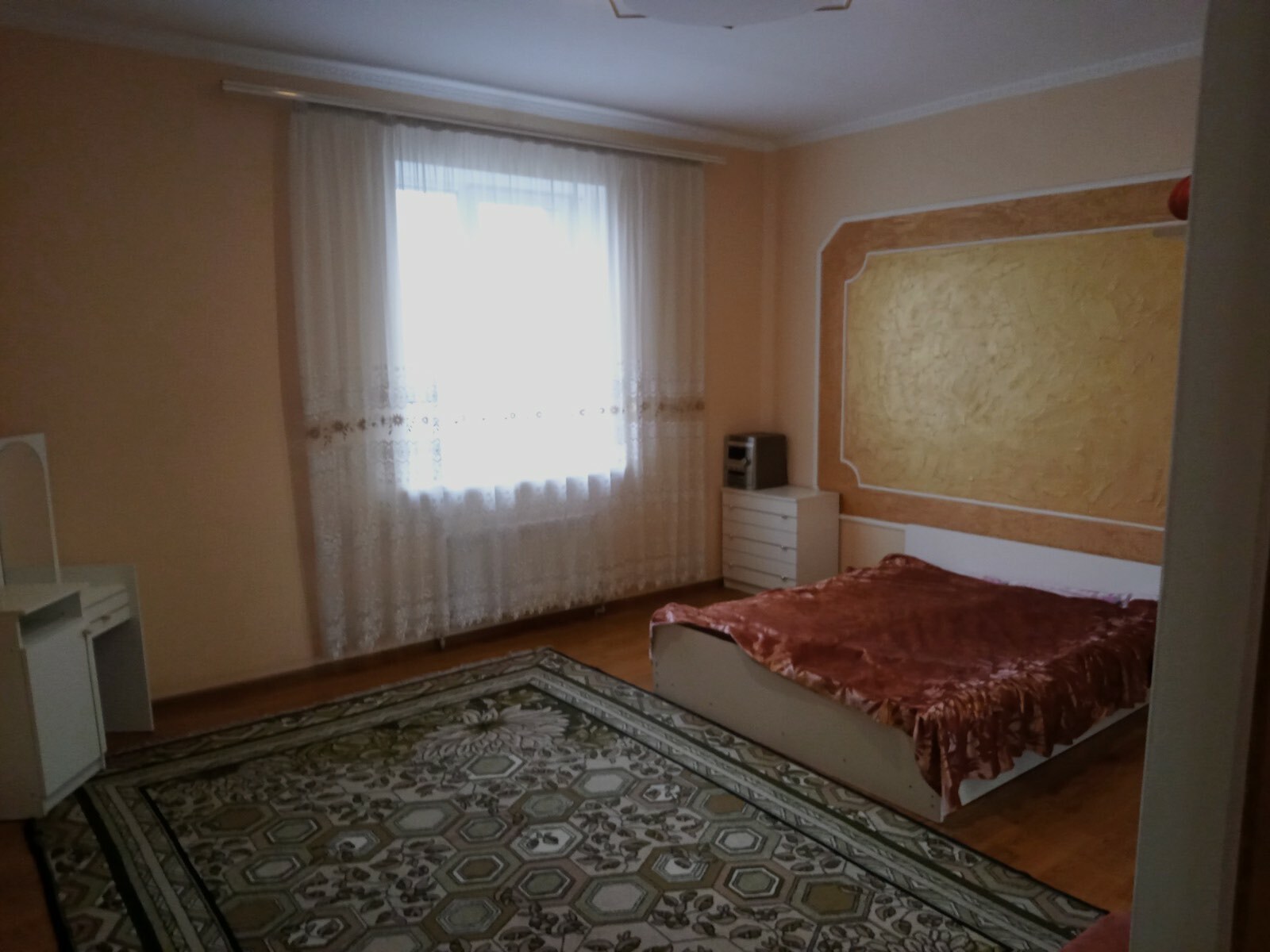 Оренда будинку 140 м², Кузбаська вул.