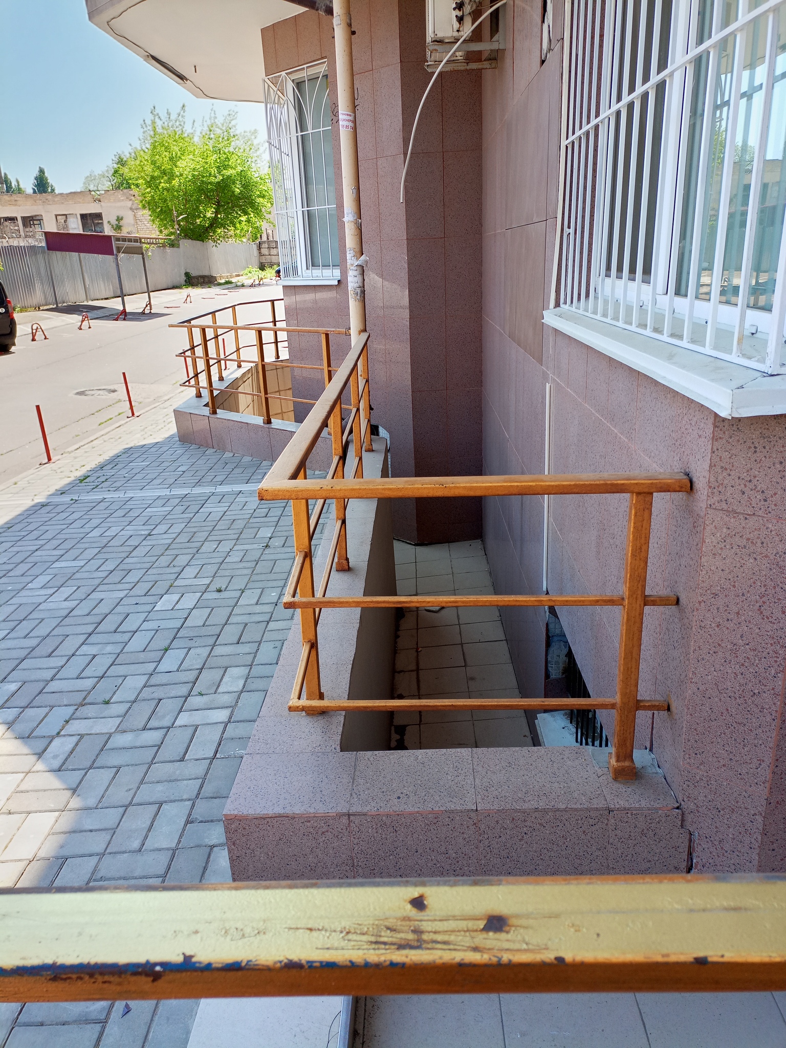 Продаж приміщення вільного призначення 300 м², Середньофонтанська вул., 19В