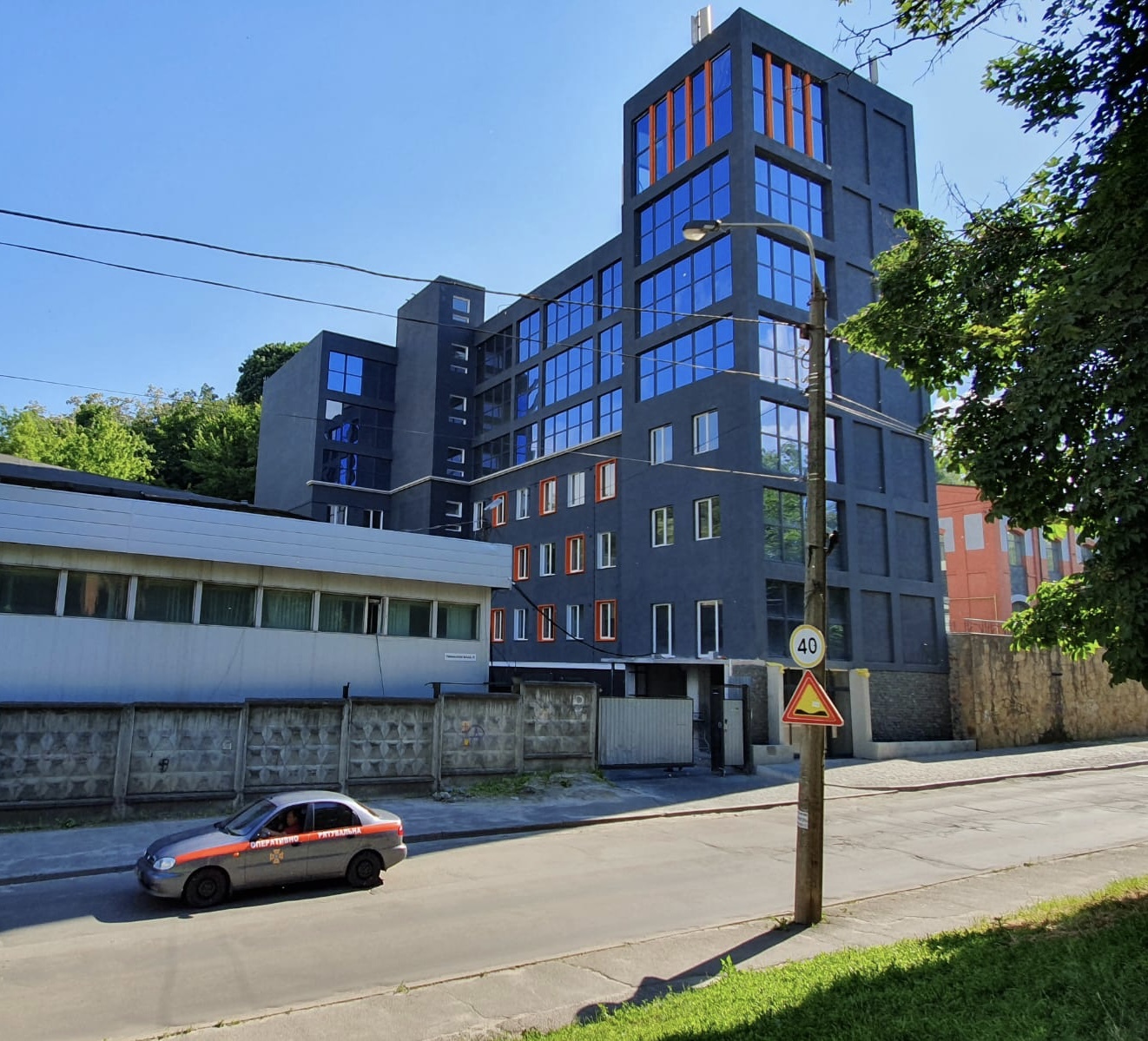 Киев, Нижнеюрковская ул., 9
