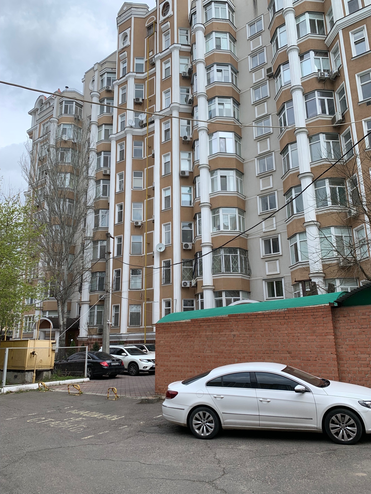 Продаж 3-кімнатної квартири 111 м², Довженко вул., 4