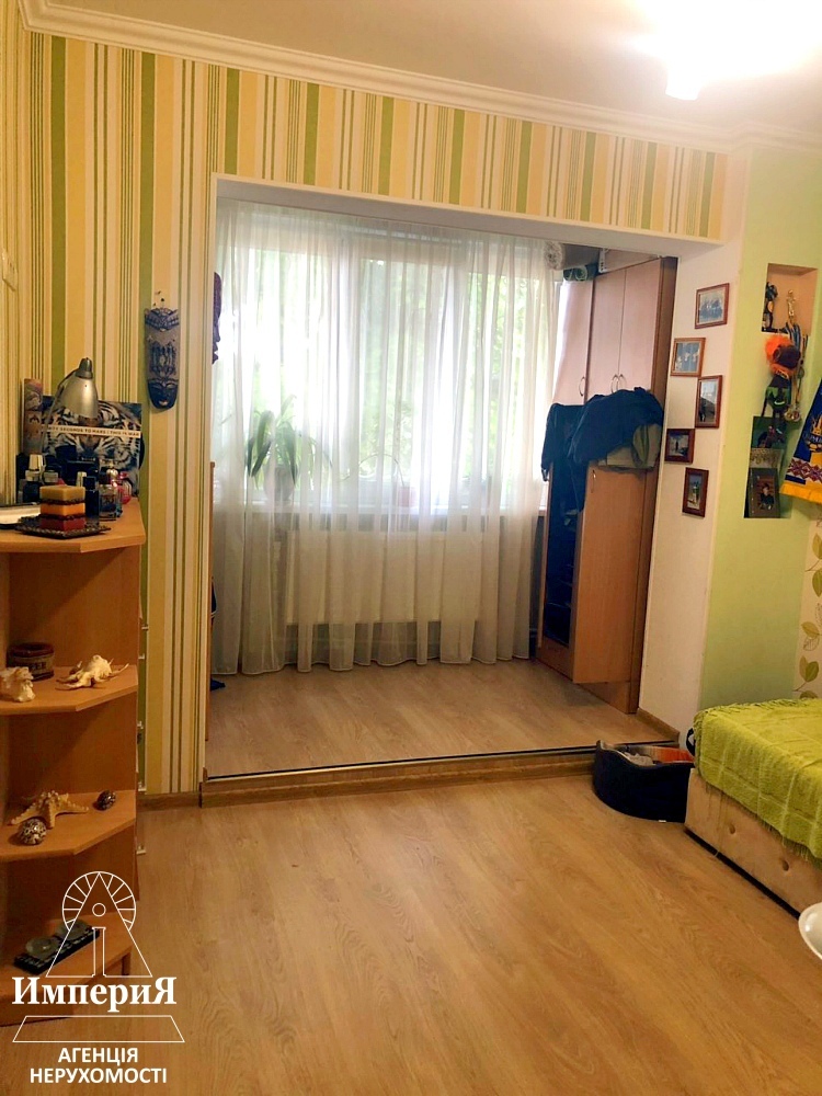 Продаж 3-кімнатної квартири 70 м², Дачна вул., 72