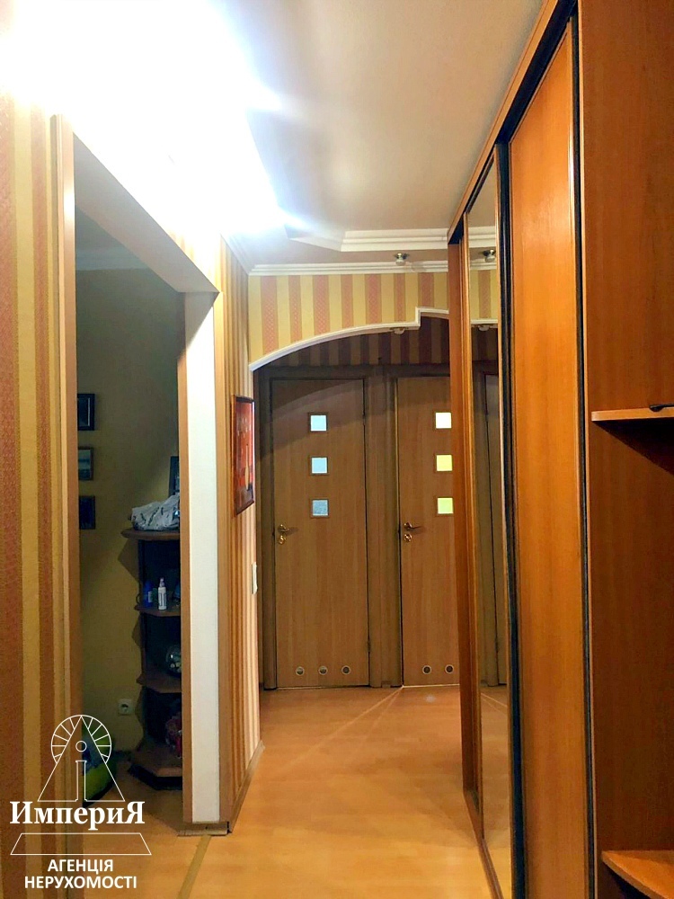 Продажа 3-комнатной квартиры 70 м², Дачная ул., 72