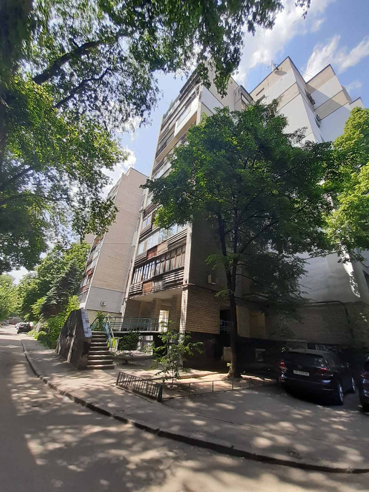 Продажа 4-комнатной квартиры 154 м², Крутогорный спуск, 9