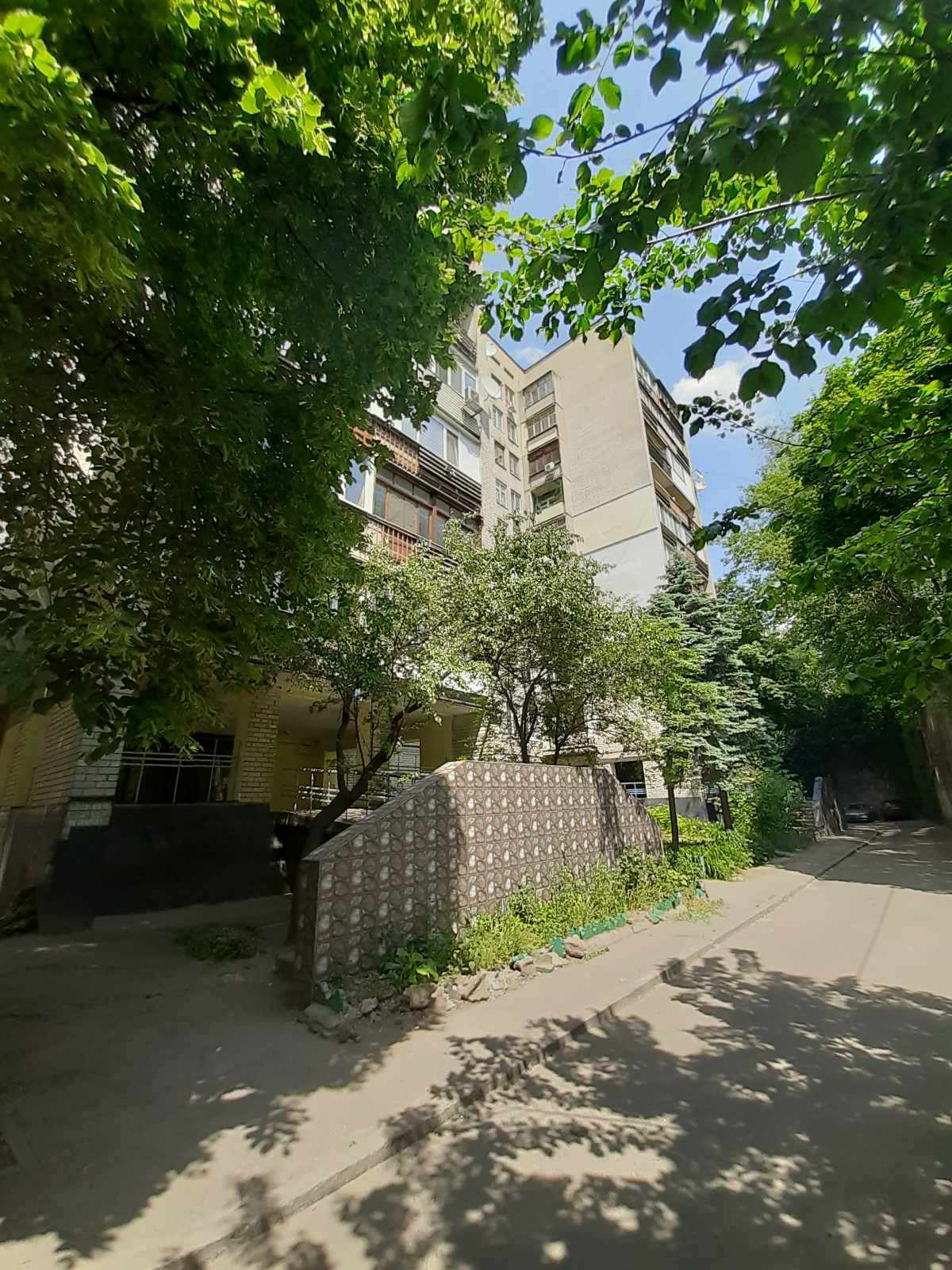 Продажа 4-комнатной квартиры 154 м², Крутогорный спуск, 9