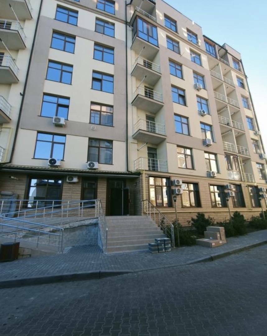 Продаж 1-кімнатної квартири 38 м², Долгая вул.