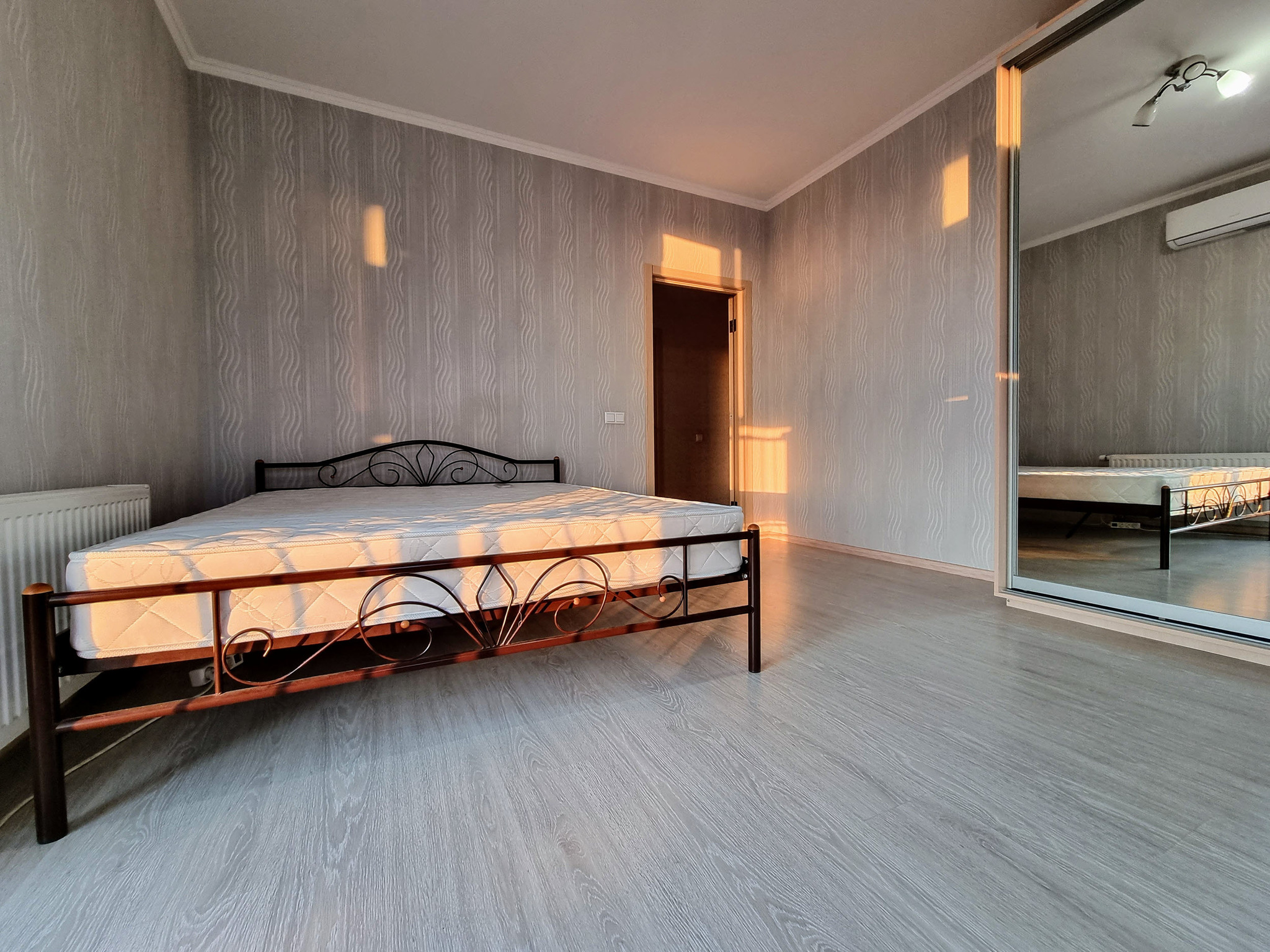 Аренда 2-комнатной квартиры 73 м², Драгоманова ул., 2Б