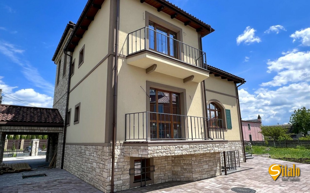 Продажа дома 300 м², 126-я Садовая ул.