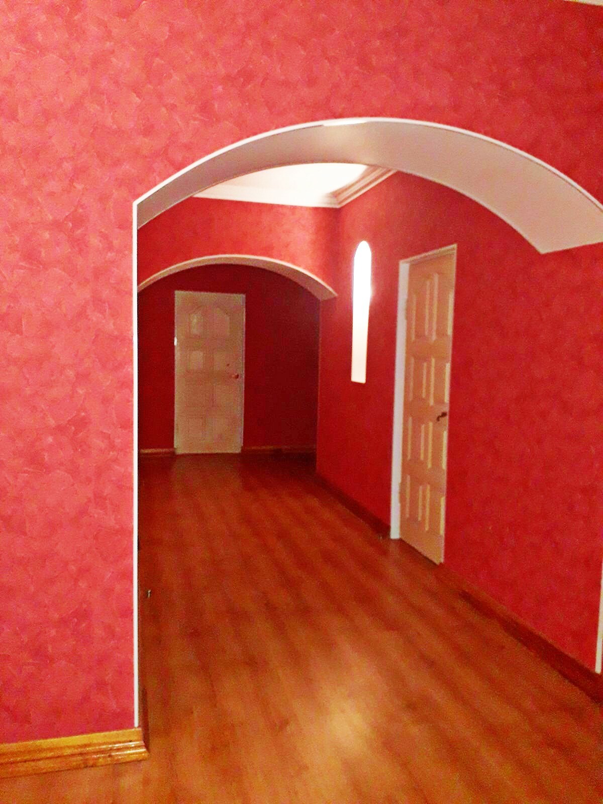 Продаж будинку 342 м²