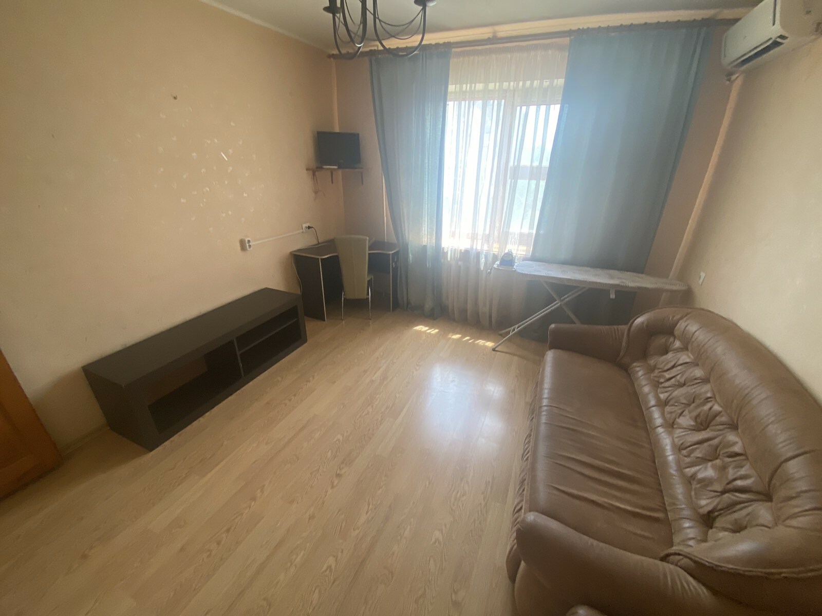 Продаж 2-кімнатної квартири 55 м², Слави бул., 27