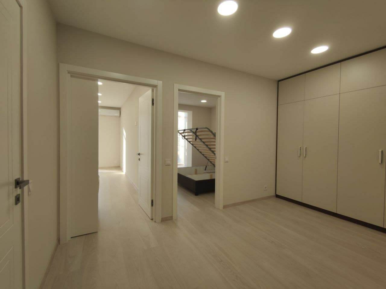 Оренда 1-кімнатної квартири 58 м², Набережна Перемоги вул.
