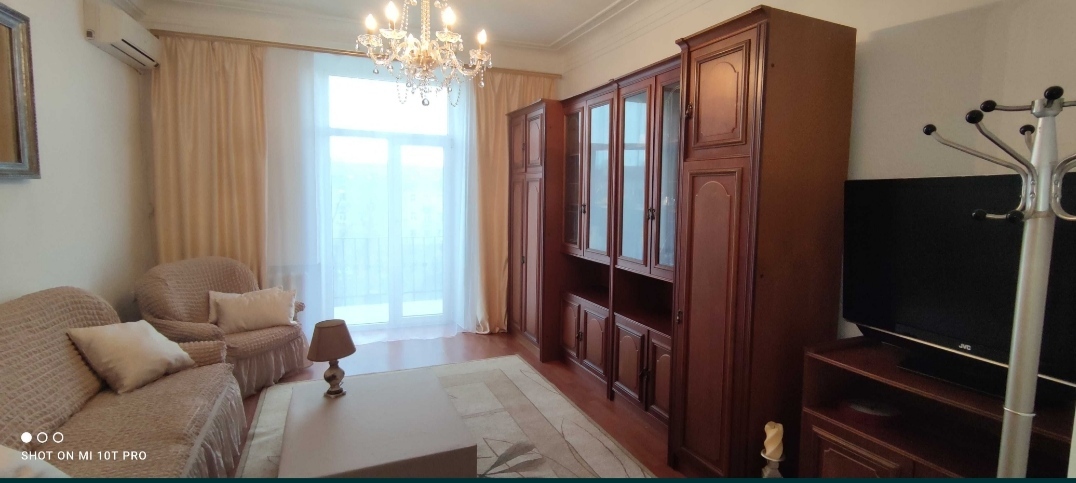 Оренда 2-кімнатної квартири 50 м², Дмитрія Яворницького просп.