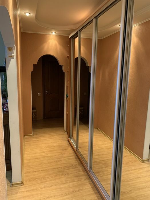 Продаж 3-кімнатної квартири 64 м², Героїв Дніпра вул.