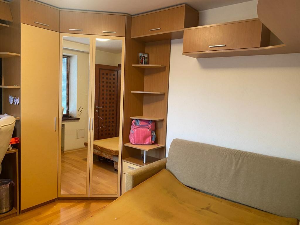 Оренда 3-кімнатної квартири 80 м², Ливарна вул.