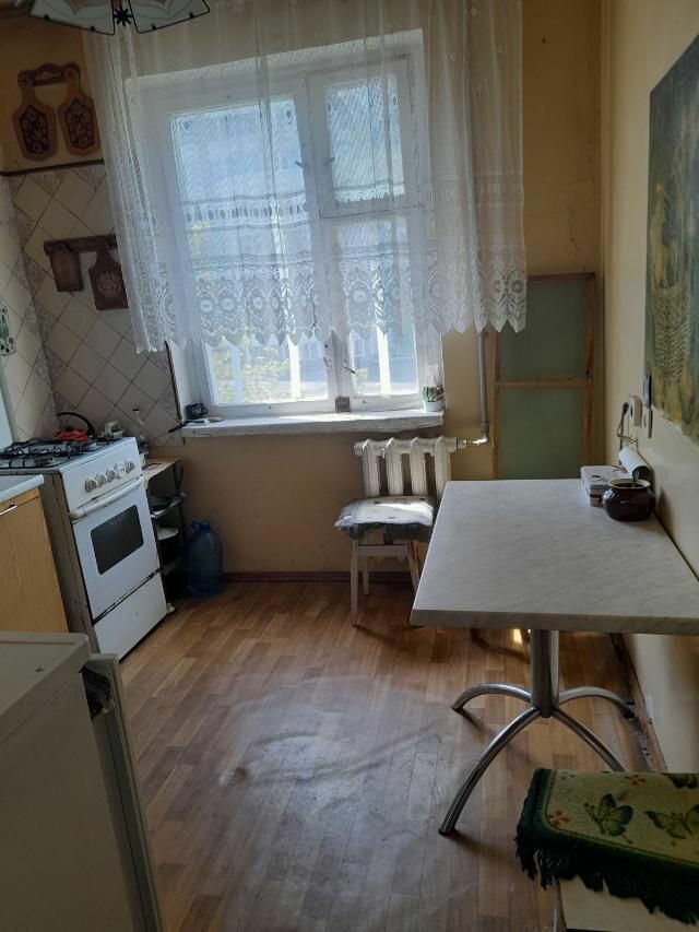 Продаж 2-кімнатної квартири 50 м², Академіка Корольова вул., 114