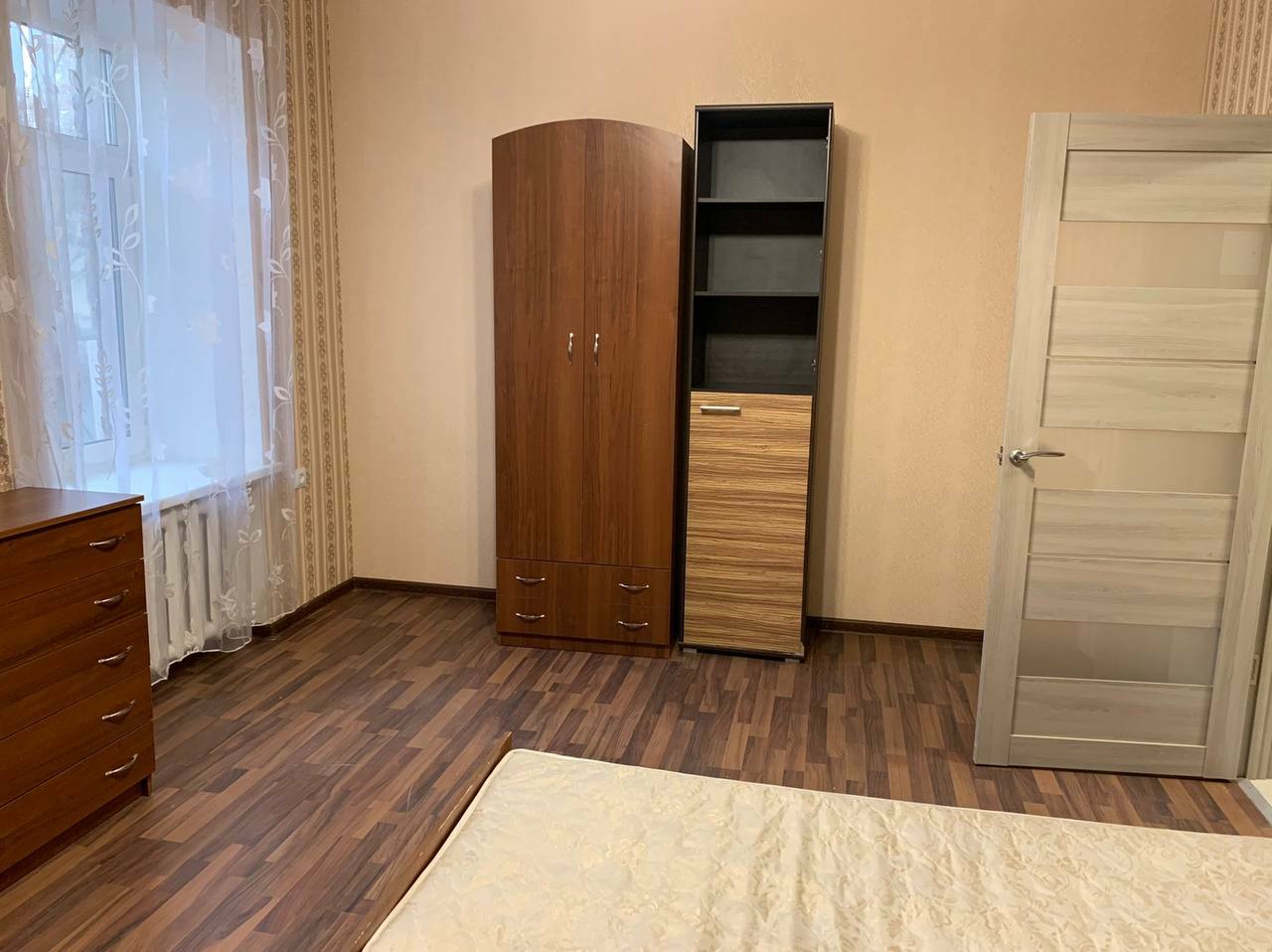 Оренда 4-кімнатної квартири 110 м², Виконкомівська вул.