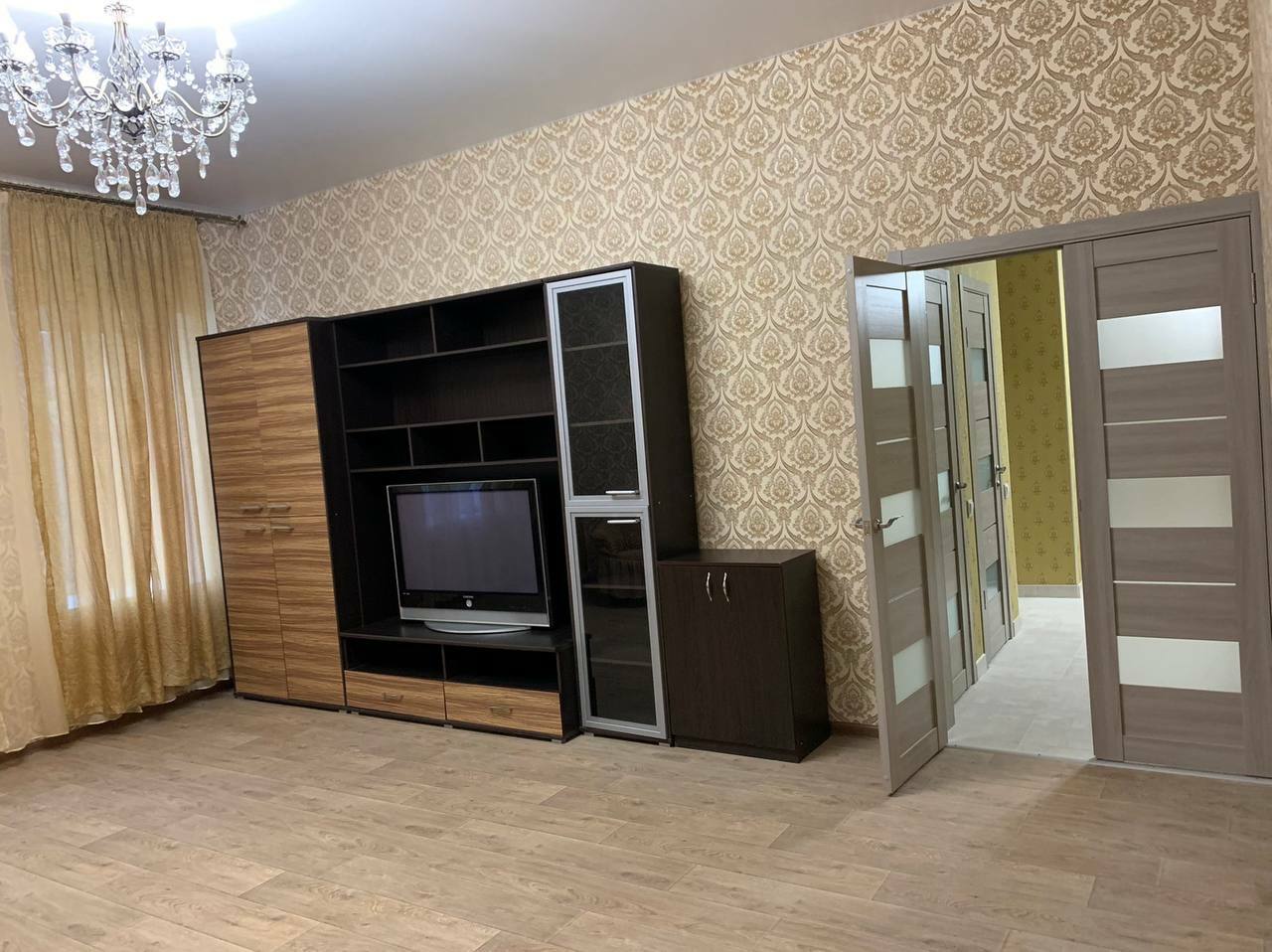 Оренда 4-кімнатної квартири 110 м², Виконкомівська вул.