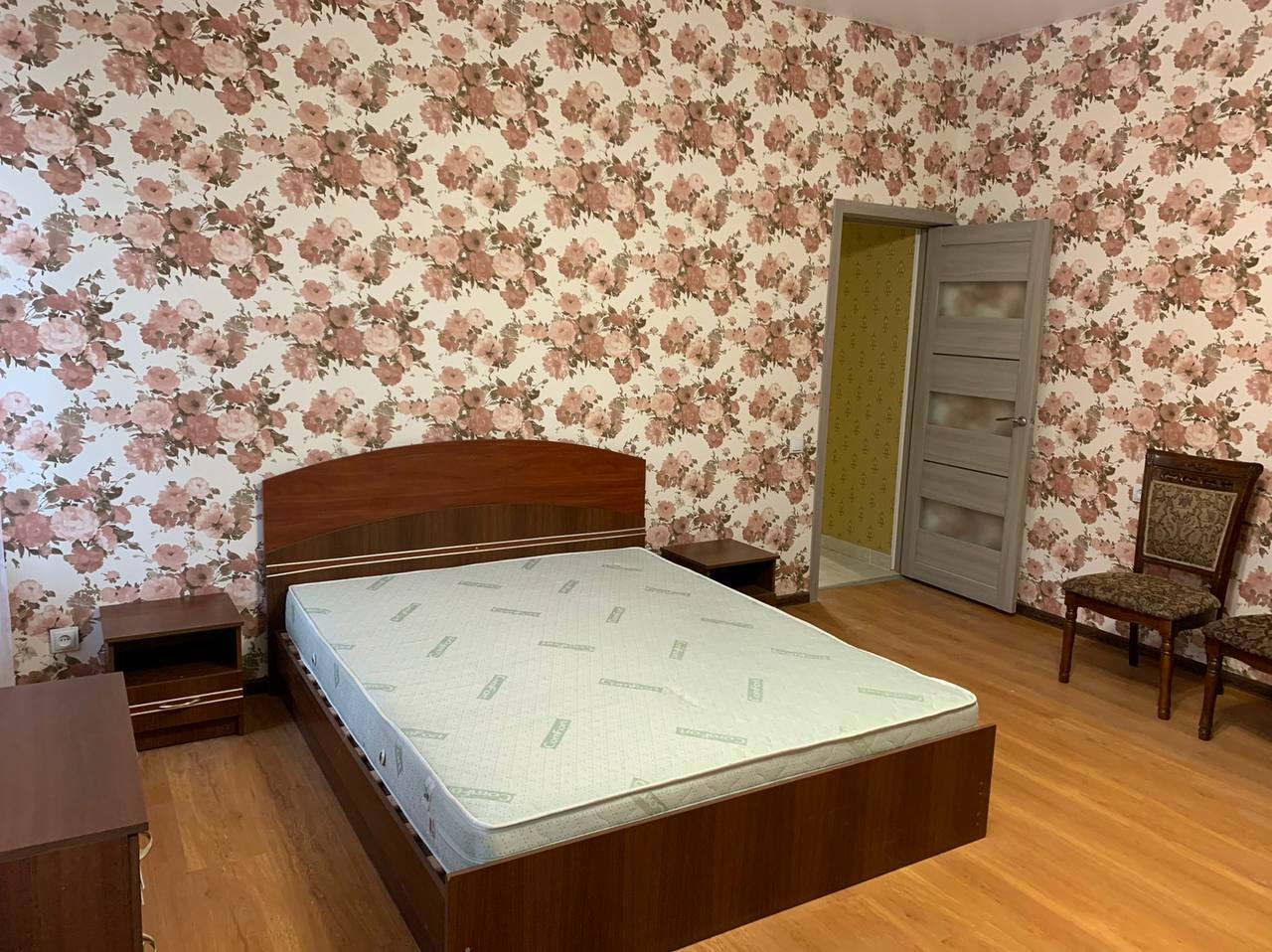 Оренда 4-кімнатної квартири 110 м², Виконкомівська вул.