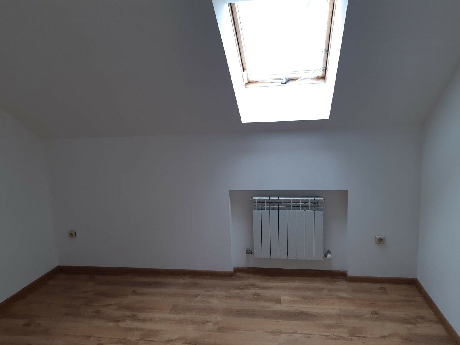 Оренда будинку 300 м², Надії Олексеєнко вул.