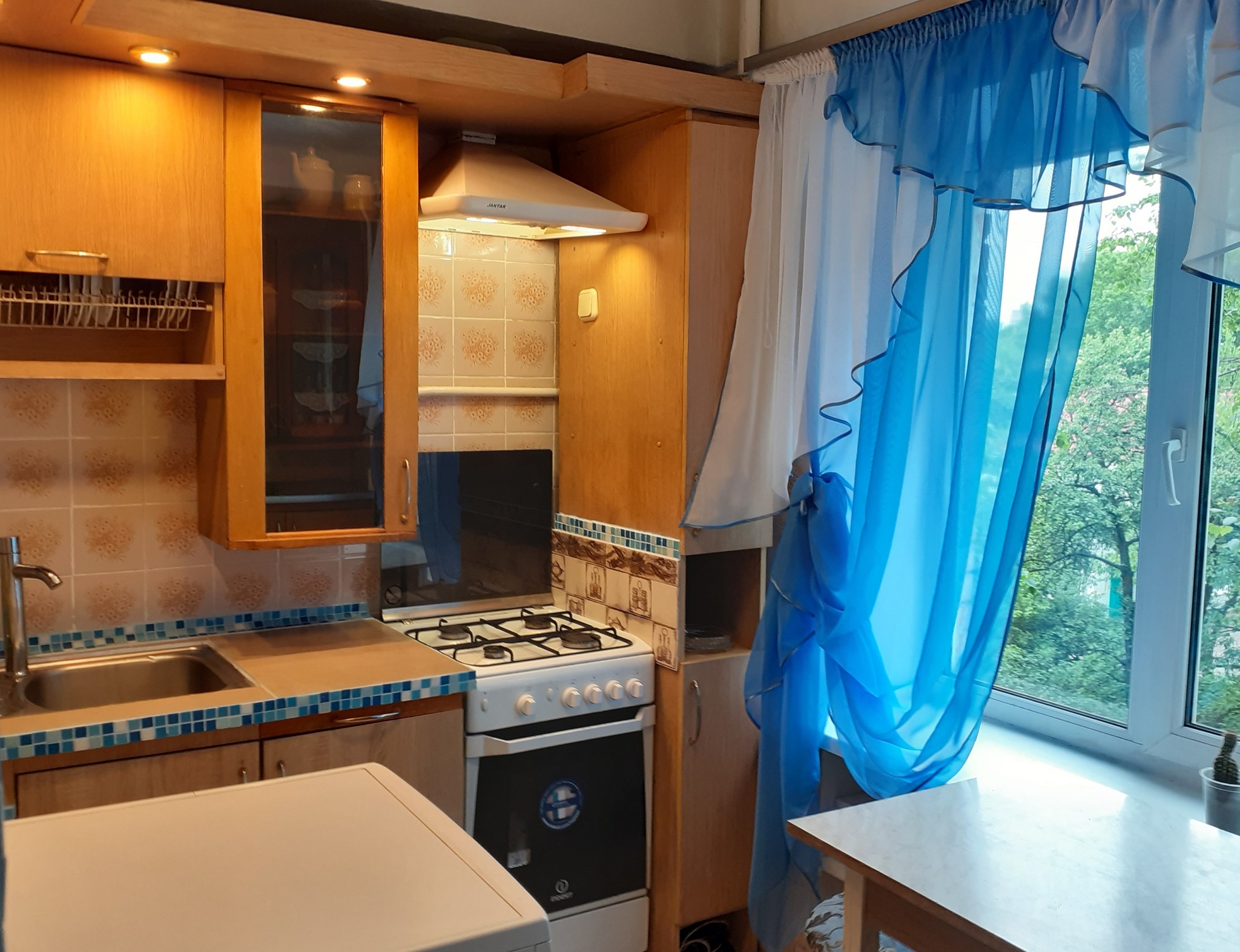 Аренда 4-комнатной квартиры 90 м², Леси Украинки бул., 9