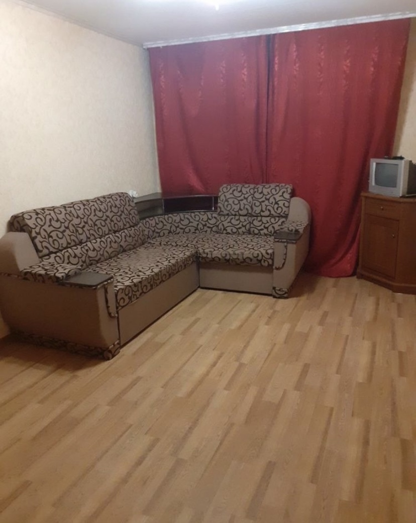 Аренда 3-комнатной квартиры 70 м², Байкальская ул.