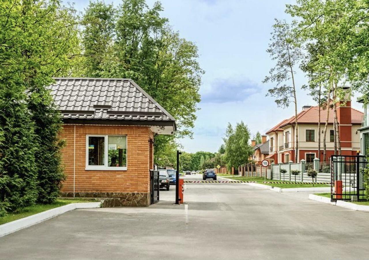 Продажа участка под индивидуальное жилое строительство 25 соток