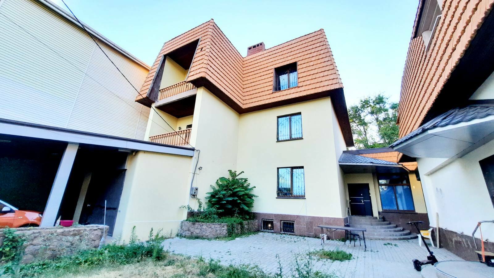 Продажа дома 650 м², Исполкомовская ул.