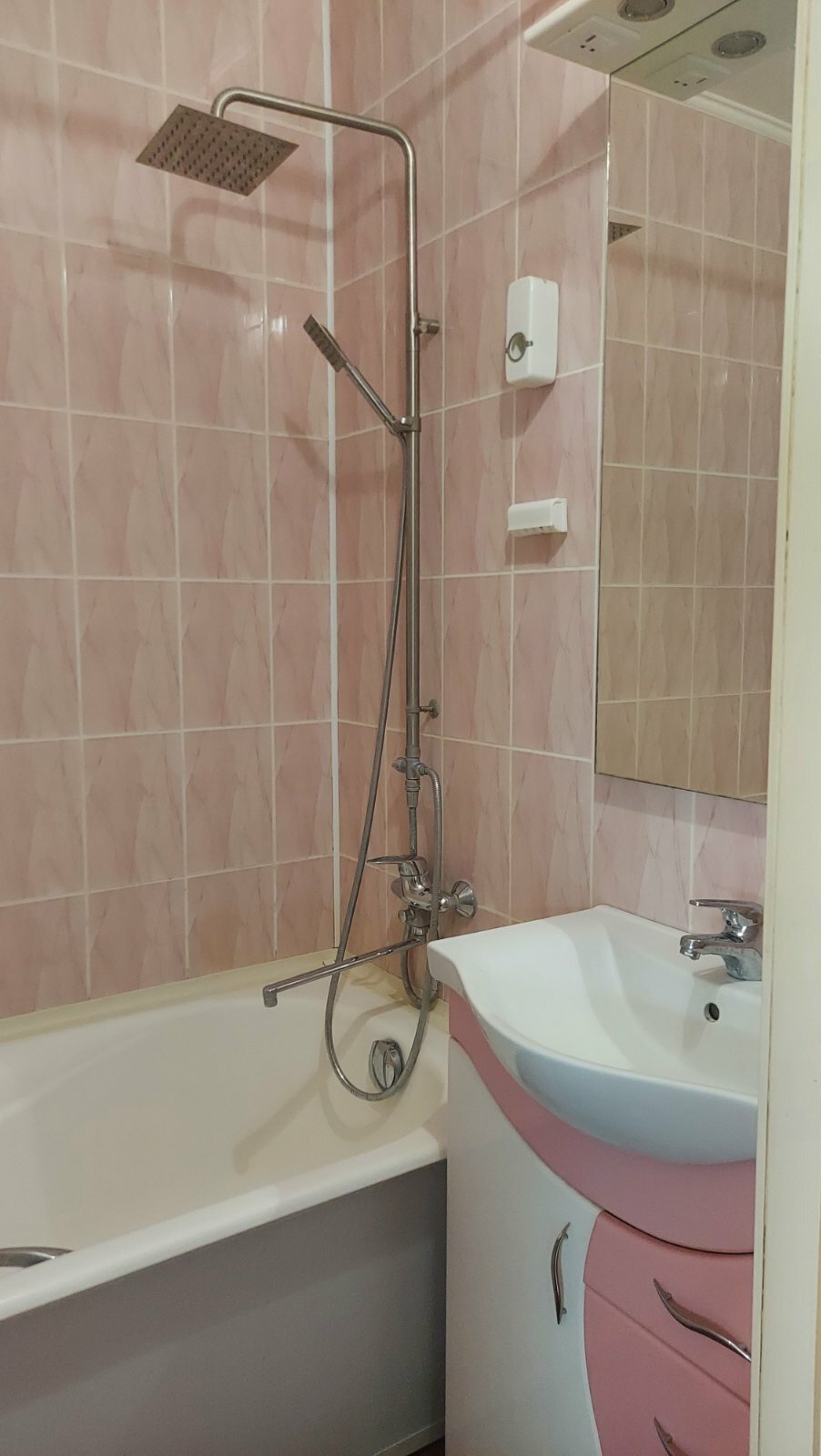 Оренда 3-кімнатної квартири 72 м², Вікентія Беретті вул., 10