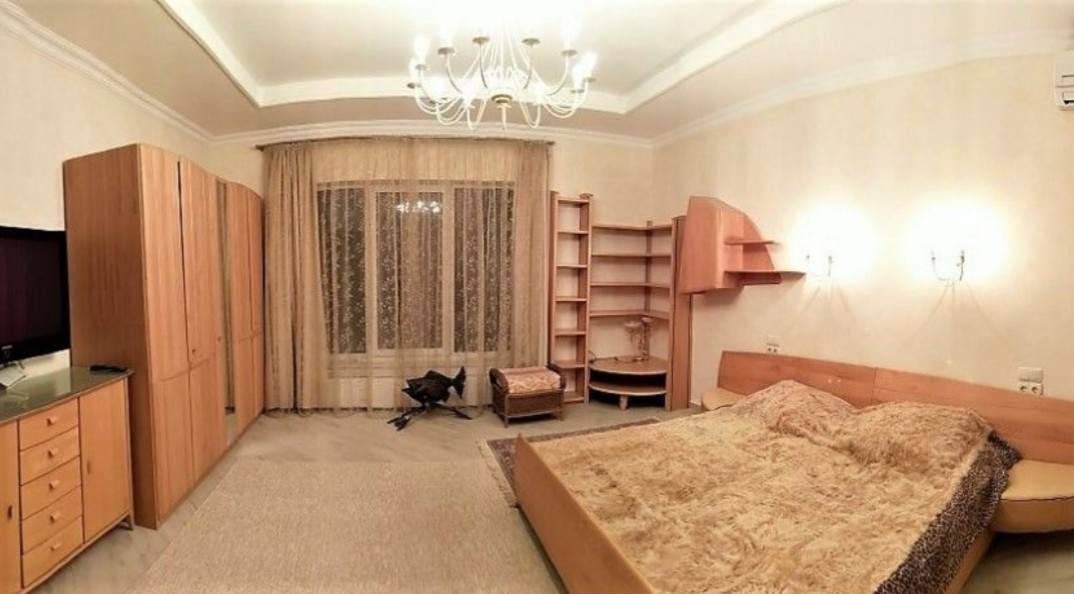 Оренда будинку 405 м², 49-а Садова вул.