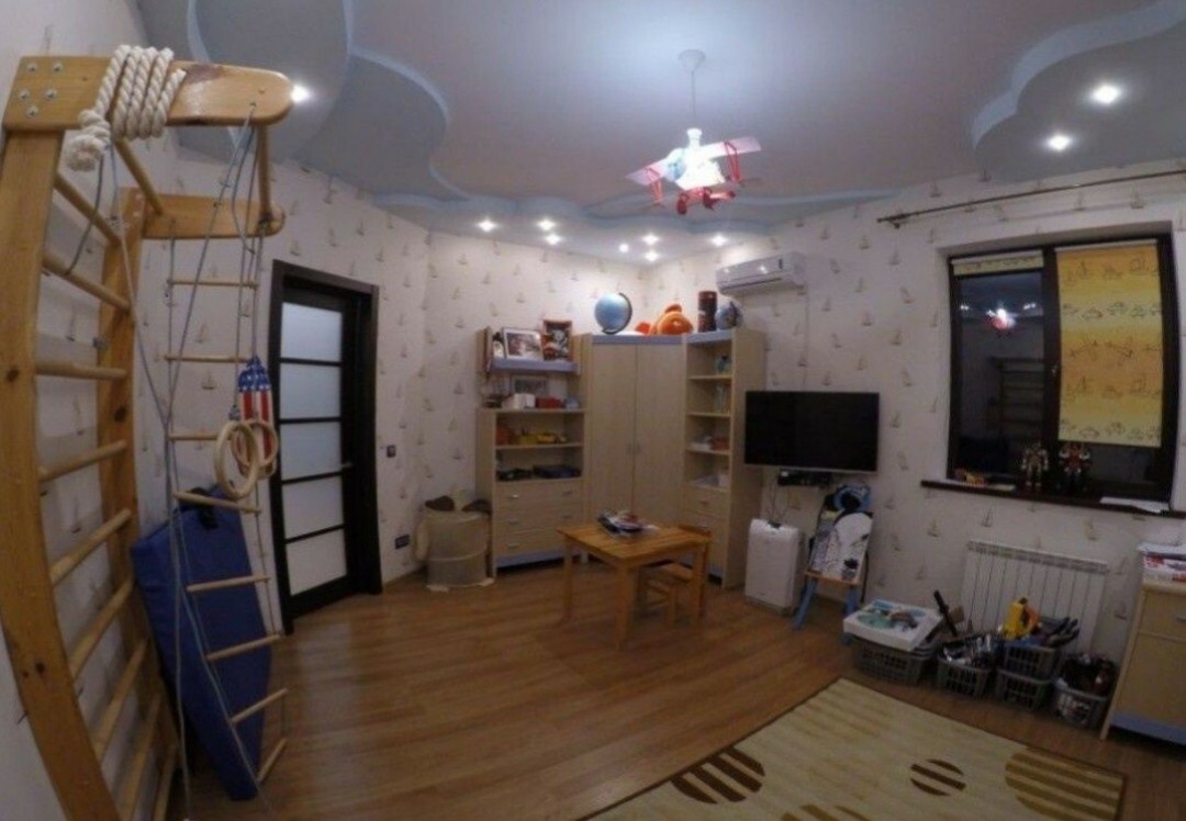 Оренда будинку 350 м², 121-а Садова вул.