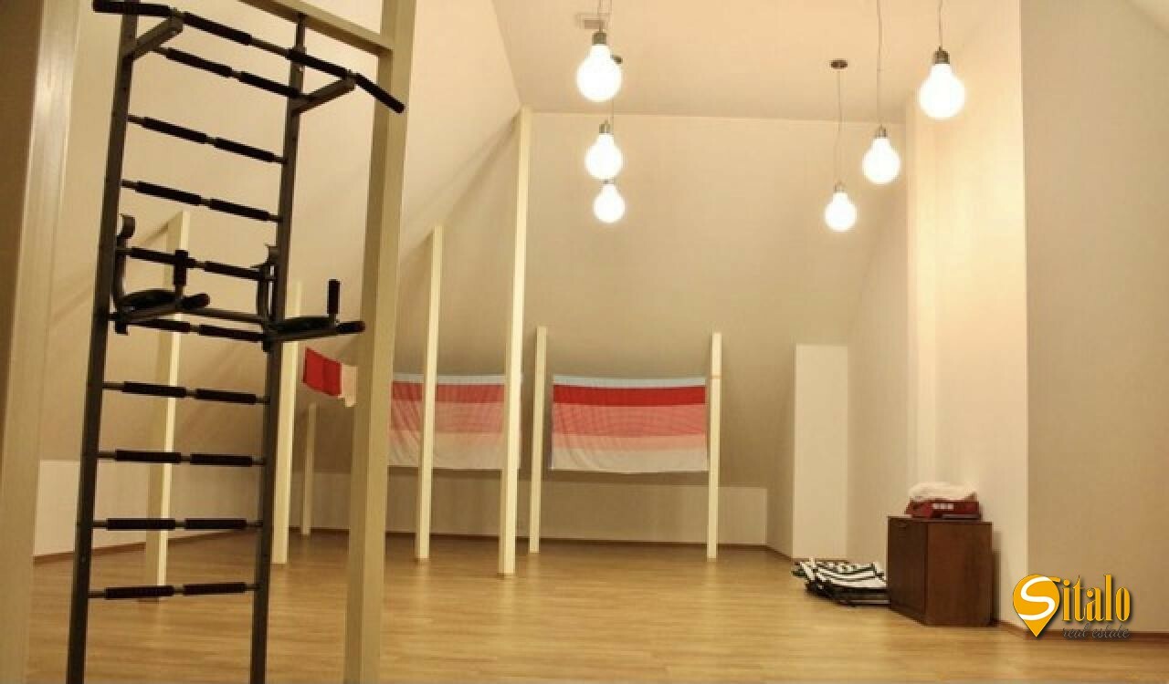 Продажа дома 750 м², 3-я Озерная ул.