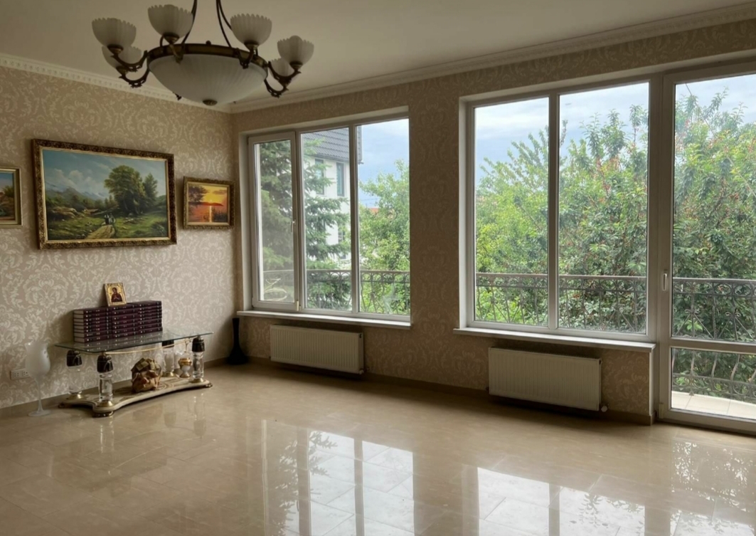 Оренда будинку 360 м², Куприна вул., 30