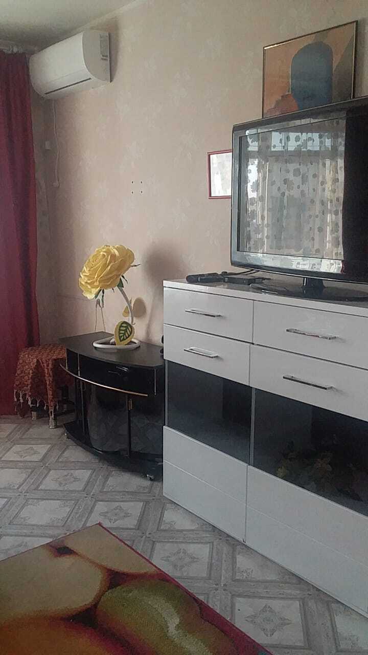 1-комнатная квартира посуточно 42 м², Николая Михновского ул.