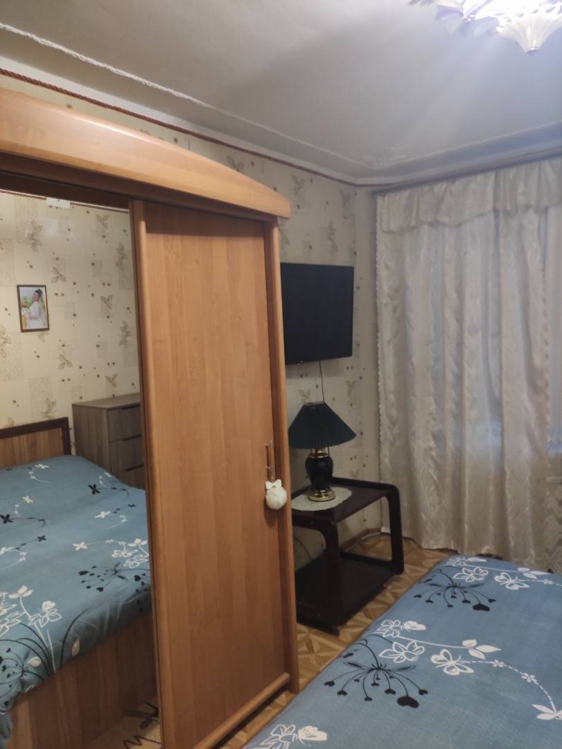 Продаж 3-кімнатної квартири 64 м², Академіка Корольова вул.