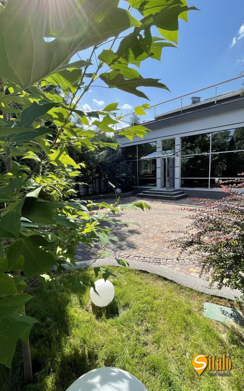 Оренда будинку 400 м², Звіринецька вул.