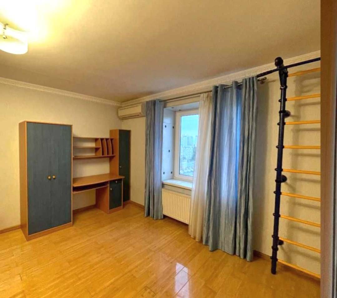 Продажа 3-комнатной квартиры 103 м², Маршала Говорова ул.