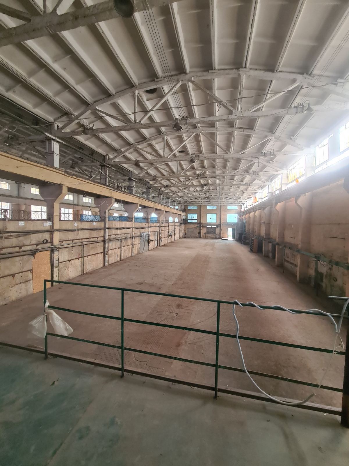 Аренда помещения свободного назначения 1300 м², Комитетская ул.