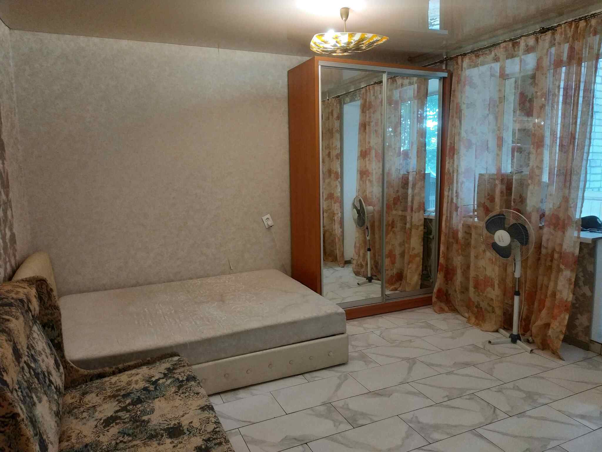 Оренда студії 30 м², Педагогічна вул., 46