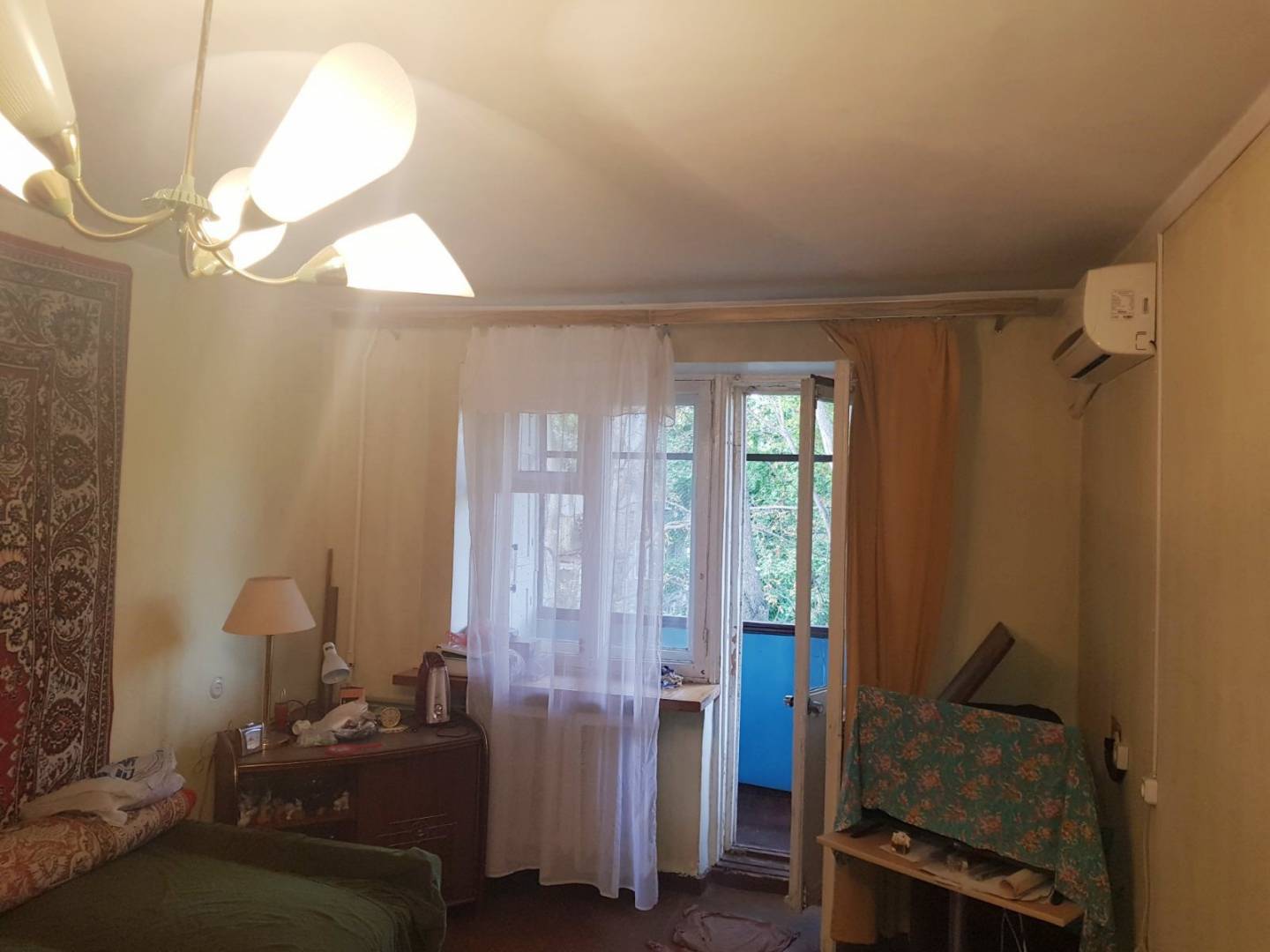 Продаж 1-кімнатної квартири 35 м², Комарова Космонавта вул.