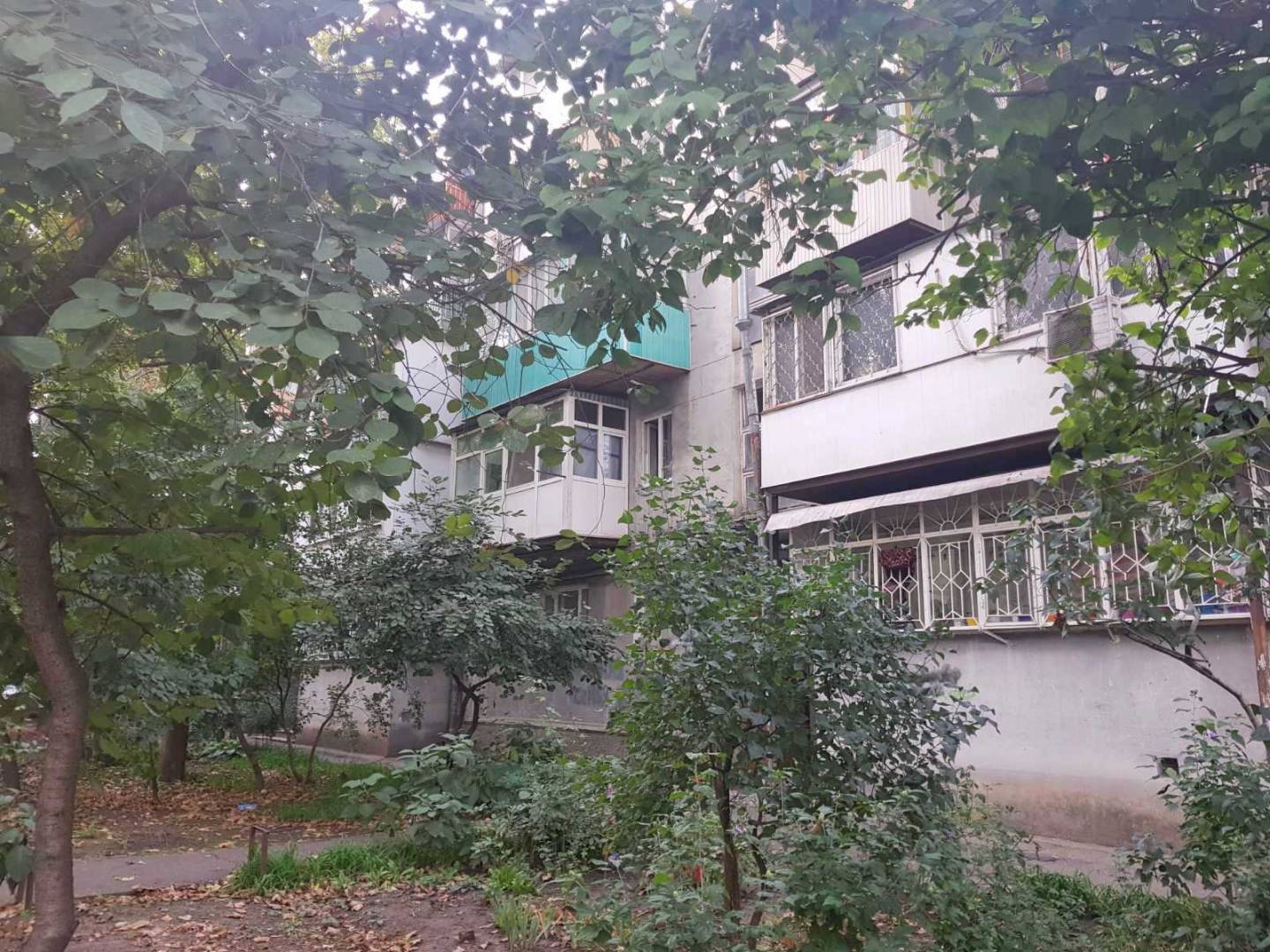 Продаж 1-кімнатної квартири 35 м², Комарова Космонавта вул.