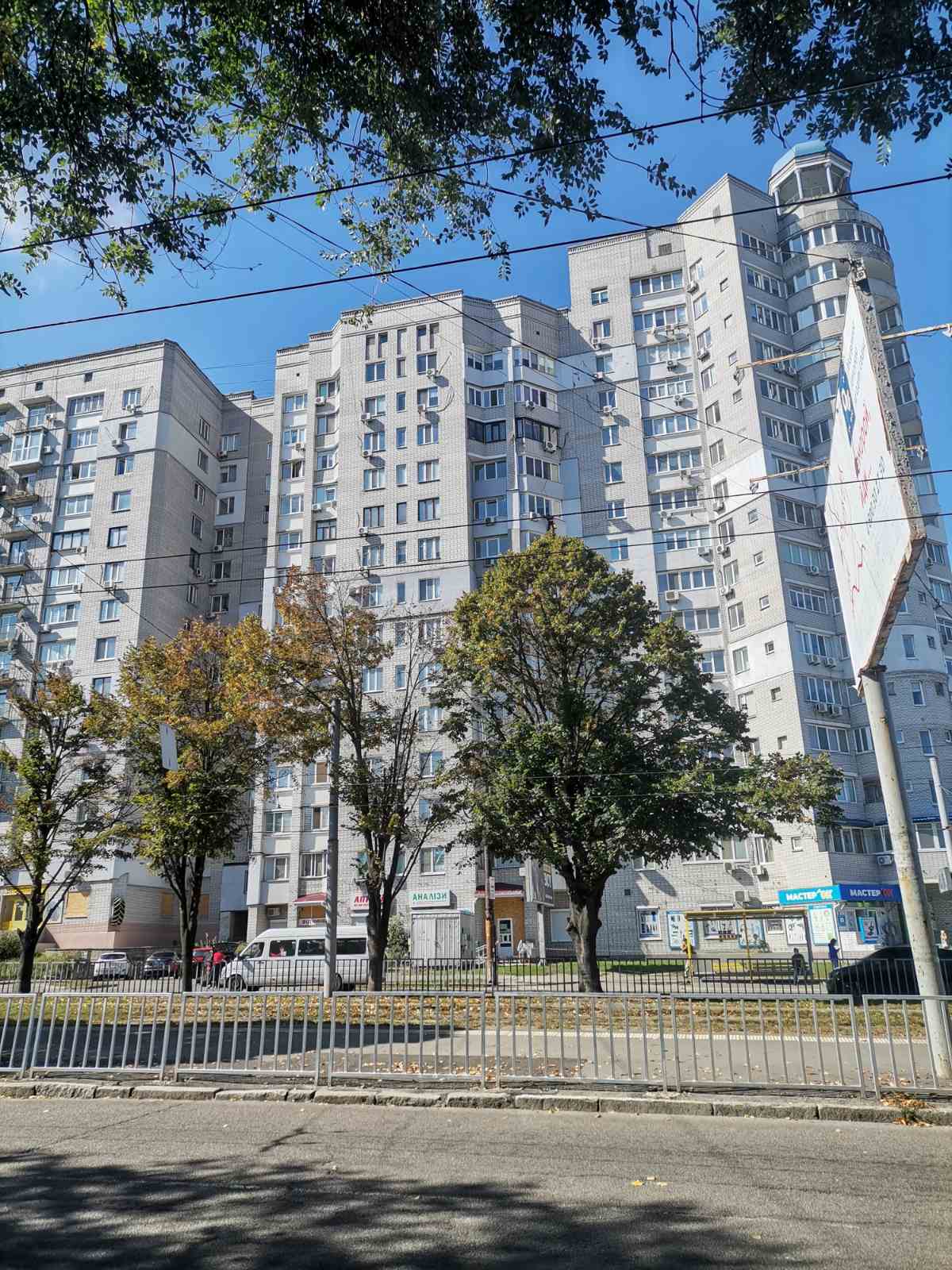 Продаж 2-кімнатної квартири 62 м², Уральська вул.